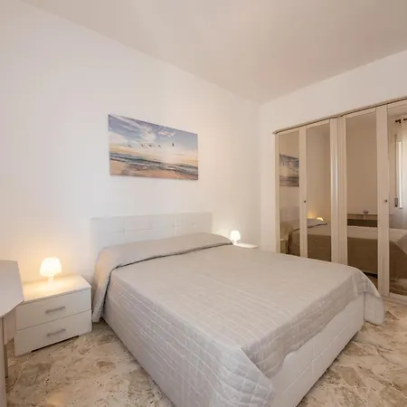 Apartment Appartament Giro Vista Mare