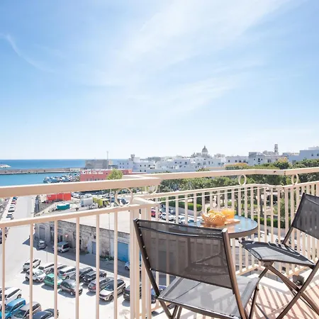 Appartament Giro Vista Mare Apartment *