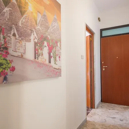 Appartament Giro Vista Mare Apartment *