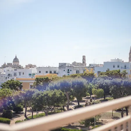 Appartament Giro Vista Mare Apartment *