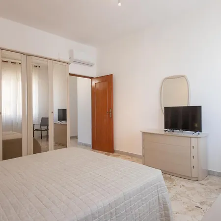 Apartment Appartament Giro Vista Mare